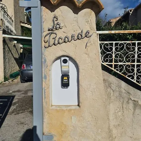 La Picarde Апартаменты